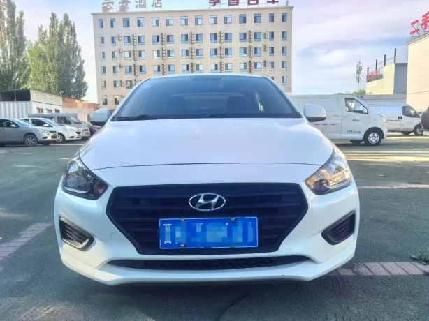 Hyundai Rena