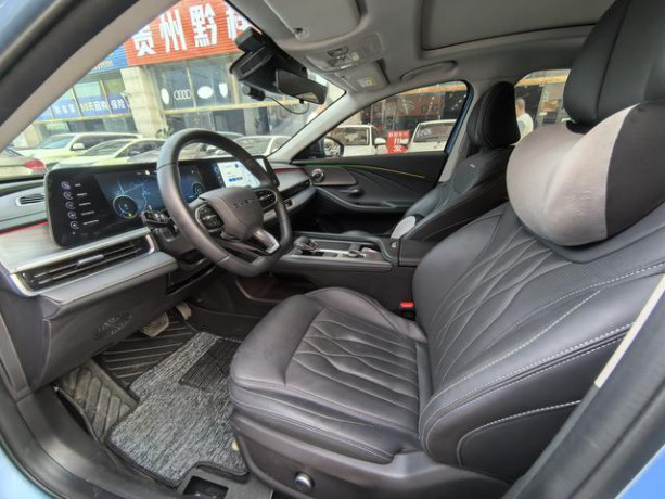 Chery Arrizo 8