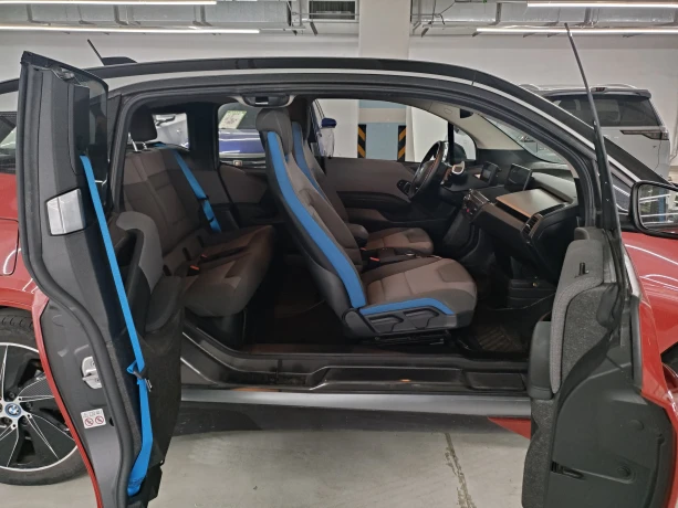 BMW i3 (imported)