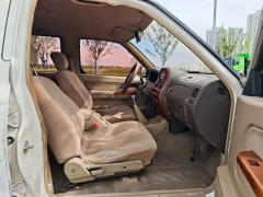 Nissan D22