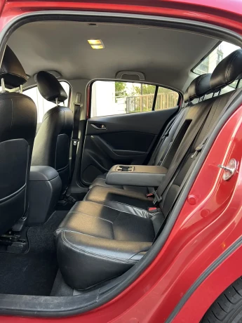Mazda 3 Angkesela