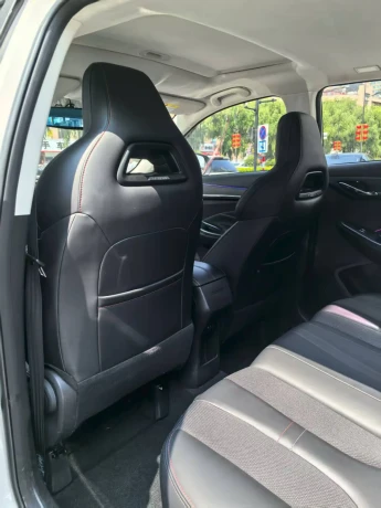 Oshan Changan Auchan X5