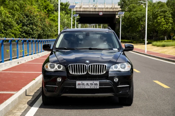 BMW X5 (imported)