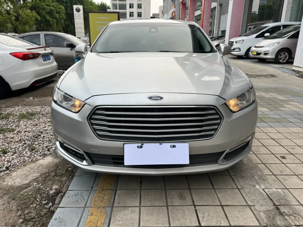 Ford Taurus