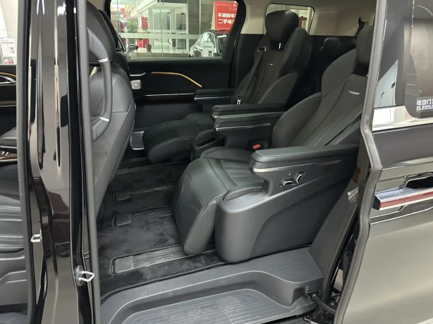 Hongqi HQ9
