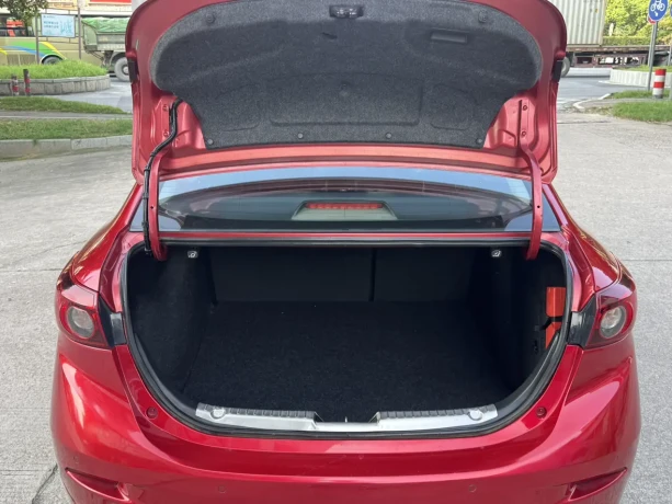 Mazda 3 Angkesela