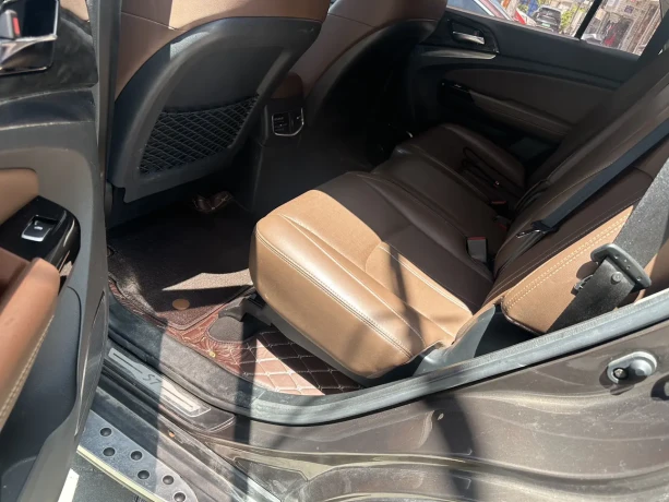 BYD S7