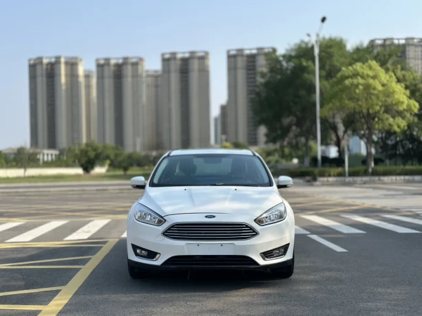 Ford Fox