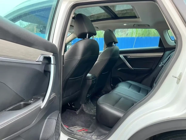 Geely Coolray SX11