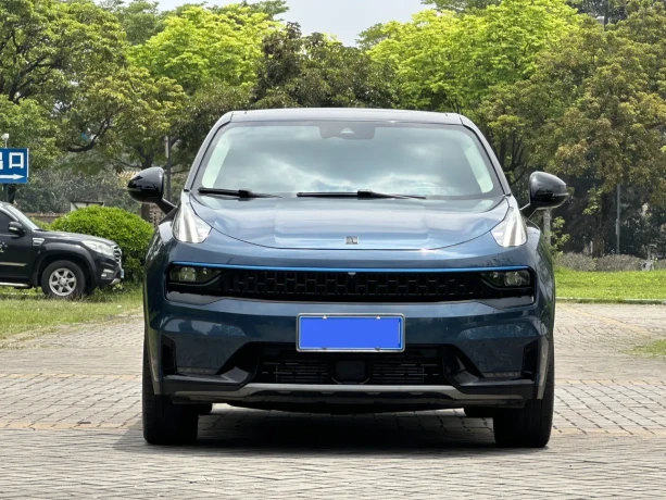 Lynk & Co 05