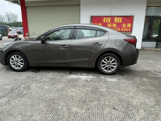 Mazda 3 Angkesela