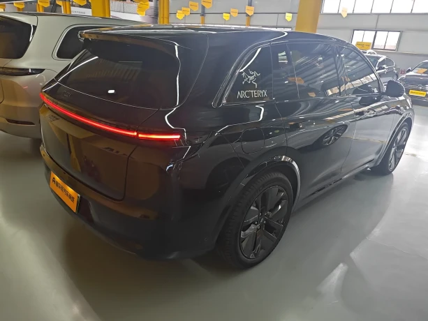 Lixiang L7