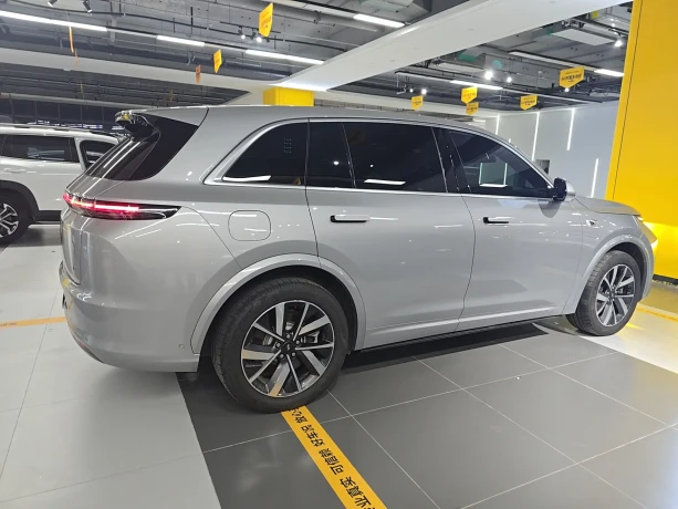 Lixiang L7