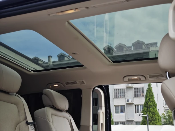 Mercedes-Benz Mercedes Benz V Class