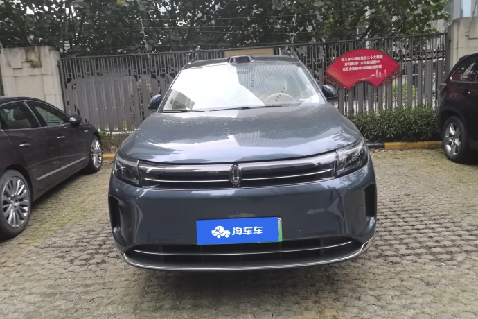 AITO M7