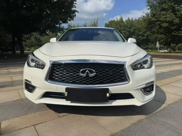 Infiniti Q50L