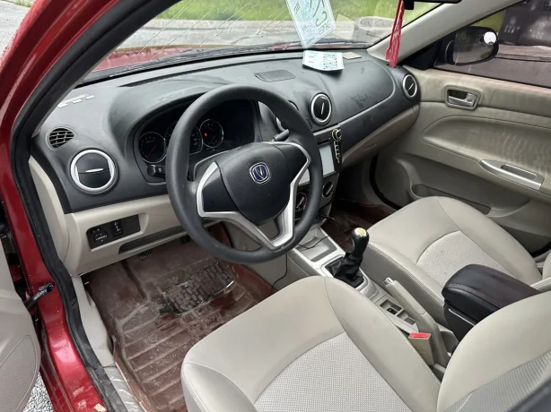 Changan Yuexiang V3