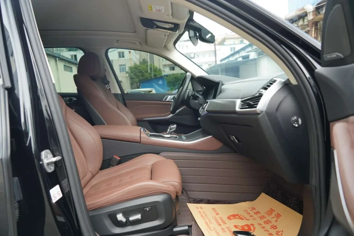 BMW X5 (imported)
