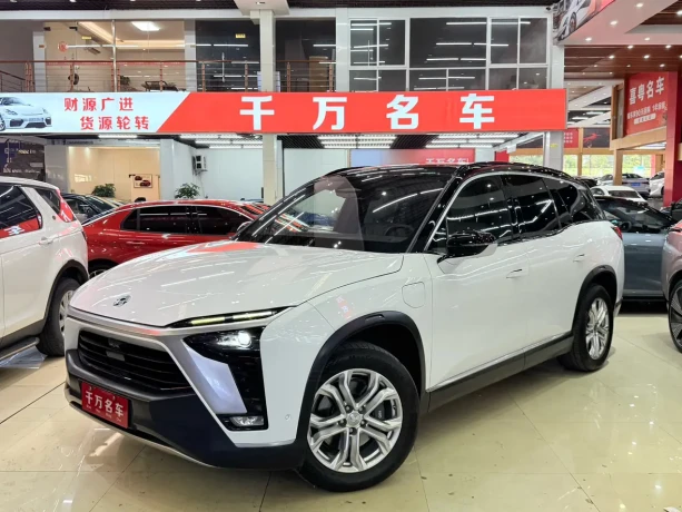 NIO ES8