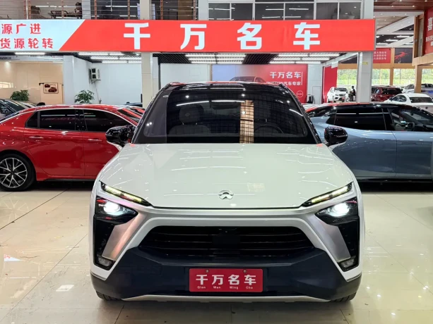 NIO ES8