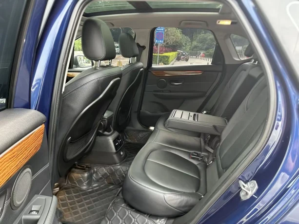BMW 2 series station wagon