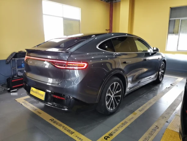 Luxeed Zhijie R7