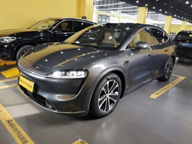 Luxeed Zhijie R7
