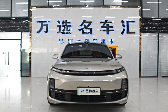 Lixiang L8