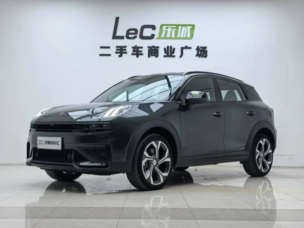 Lynk & Co 06