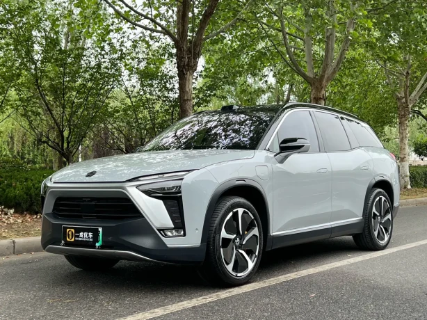 NIO ES8