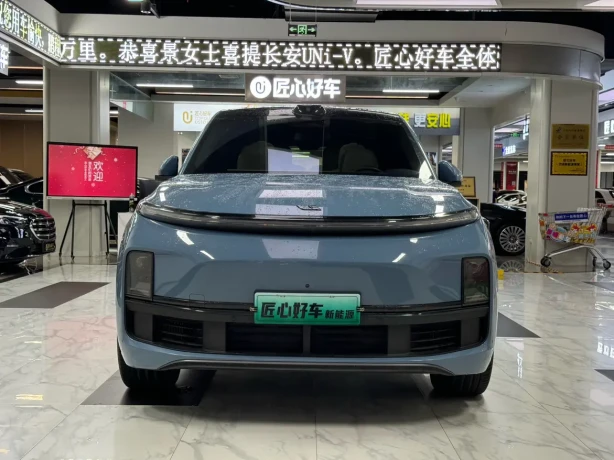 Lixiang L8