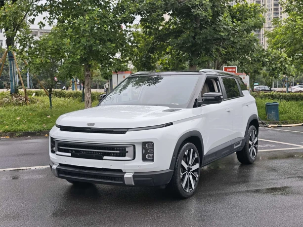 Geely ICON