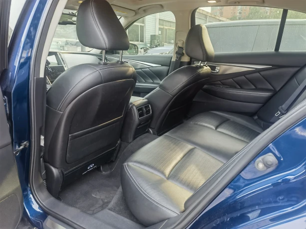 Infiniti Q50L