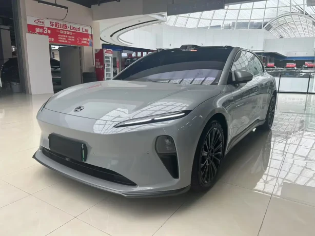 NIO ET5