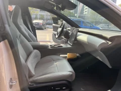 NIO ET5
