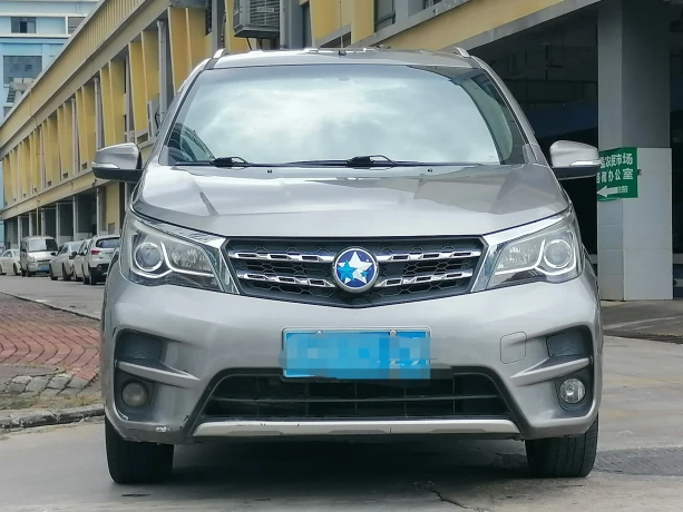 Kai Chen Venucia M50V