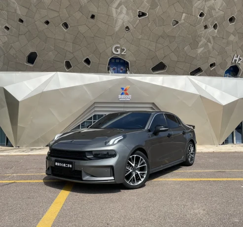 Lynk & Co 03