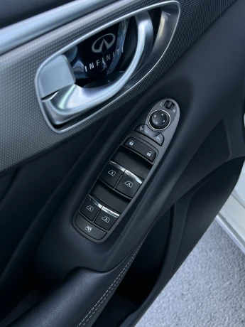Infiniti Q50L
