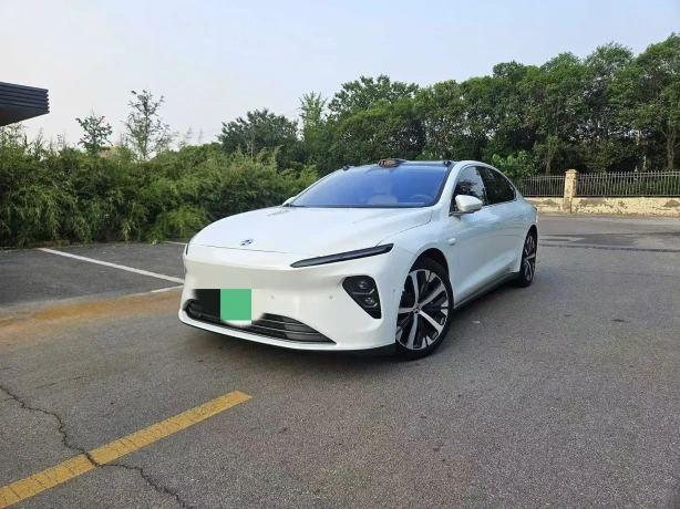 NIO ET7