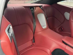 Aston Martin DB11