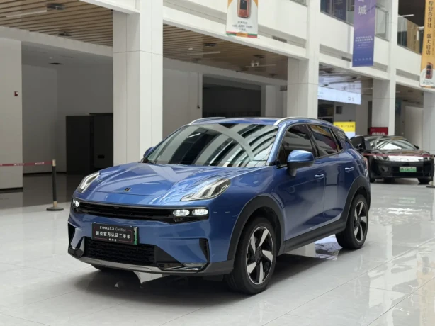 Lynk & Co 06 EM-P