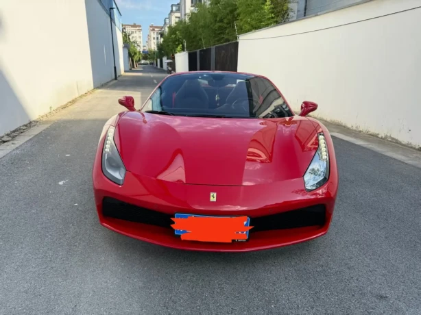 Ferrari 488