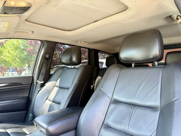 Jeep Grand Cherokee (imported)