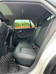 Audi Q2L e-tron