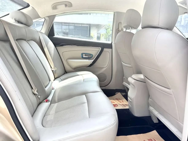 Dongfeng Fengshen A60