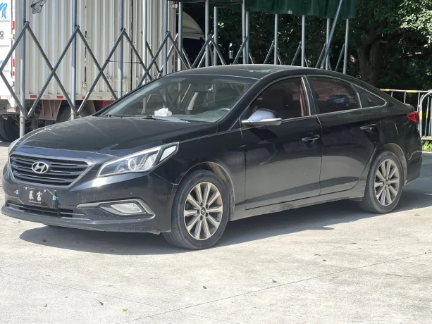 Hyundai Sonata nine