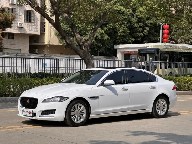 Jaguar XFL