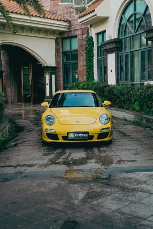 Porsche 911