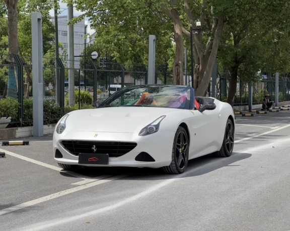 Ferrari California T