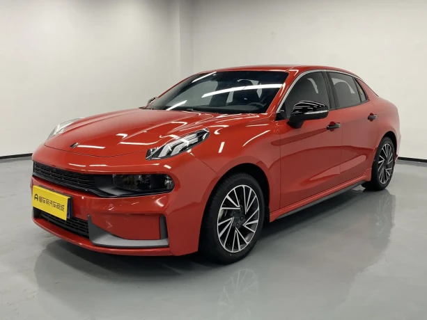 Lynk & Co 03